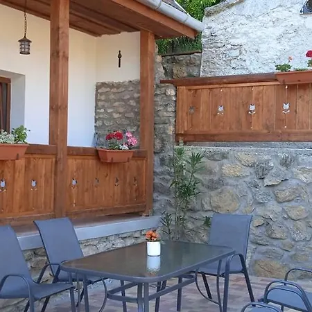 Kiscsermely Vendeghaz * Jósvafő