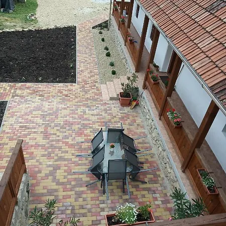 Kiscsermely Vendeghaz * Jósvafő