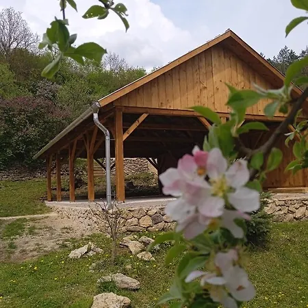 Kiscsermely Vendeghaz * Jósvafő