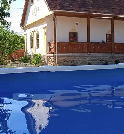 Kiscsermely Vendeghaz Holiday home